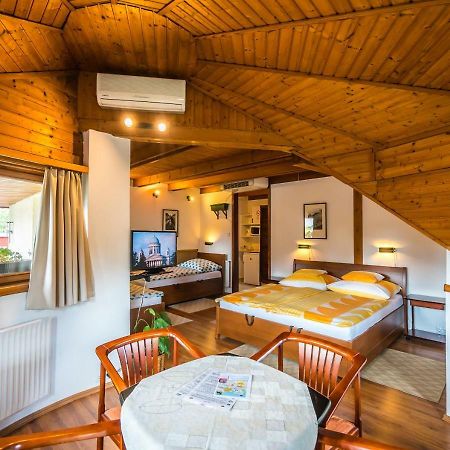 Szent Kristof Panzio Hotel Esztergom Eksteriør billede