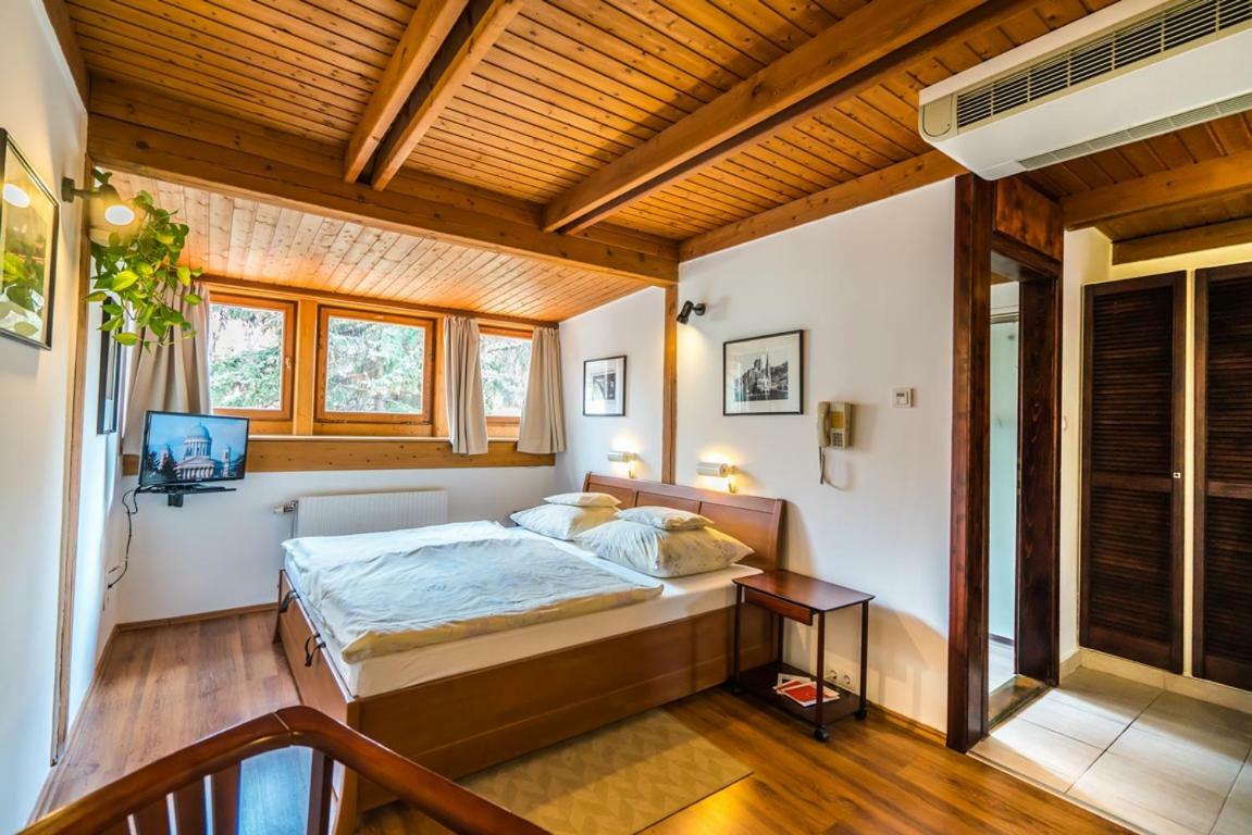 Szent Kristof Panzio Hotel Esztergom Eksteriør billede