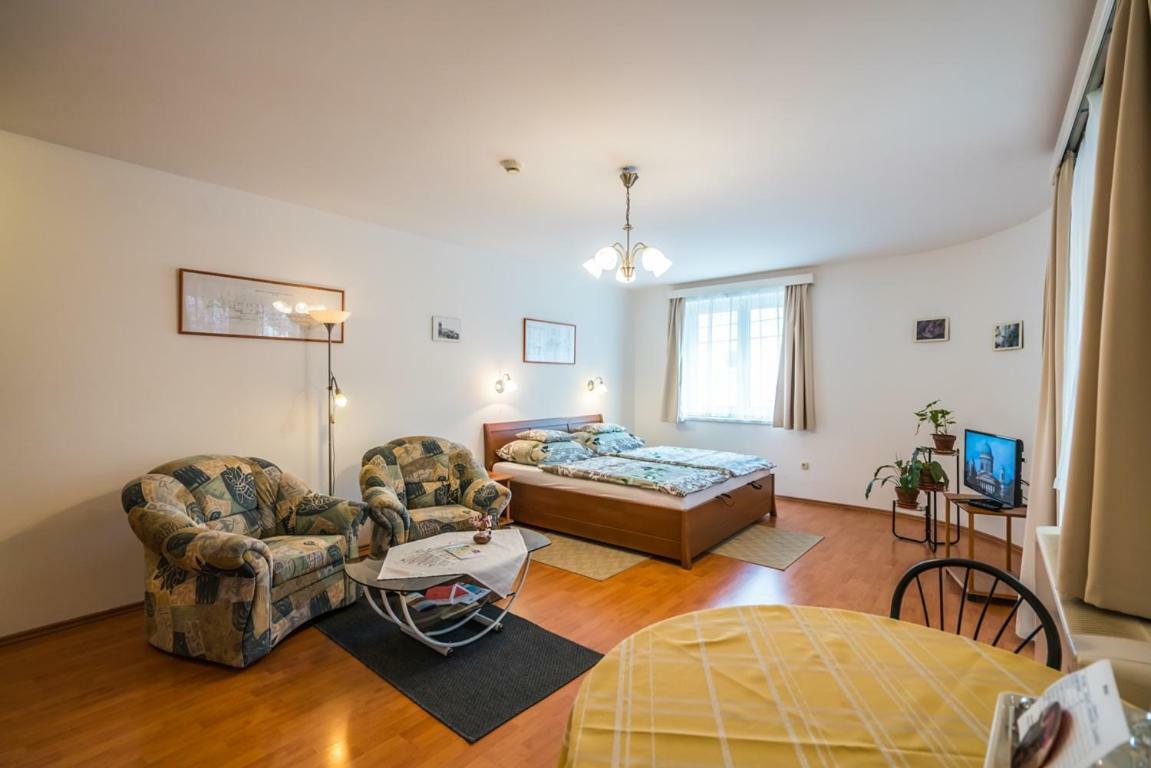 Szent Kristof Panzio Hotel Esztergom Eksteriør billede