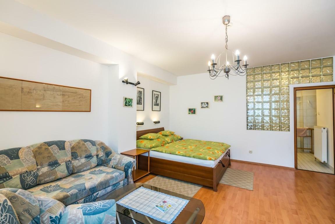 Szent Kristof Panzio Hotel Esztergom Eksteriør billede