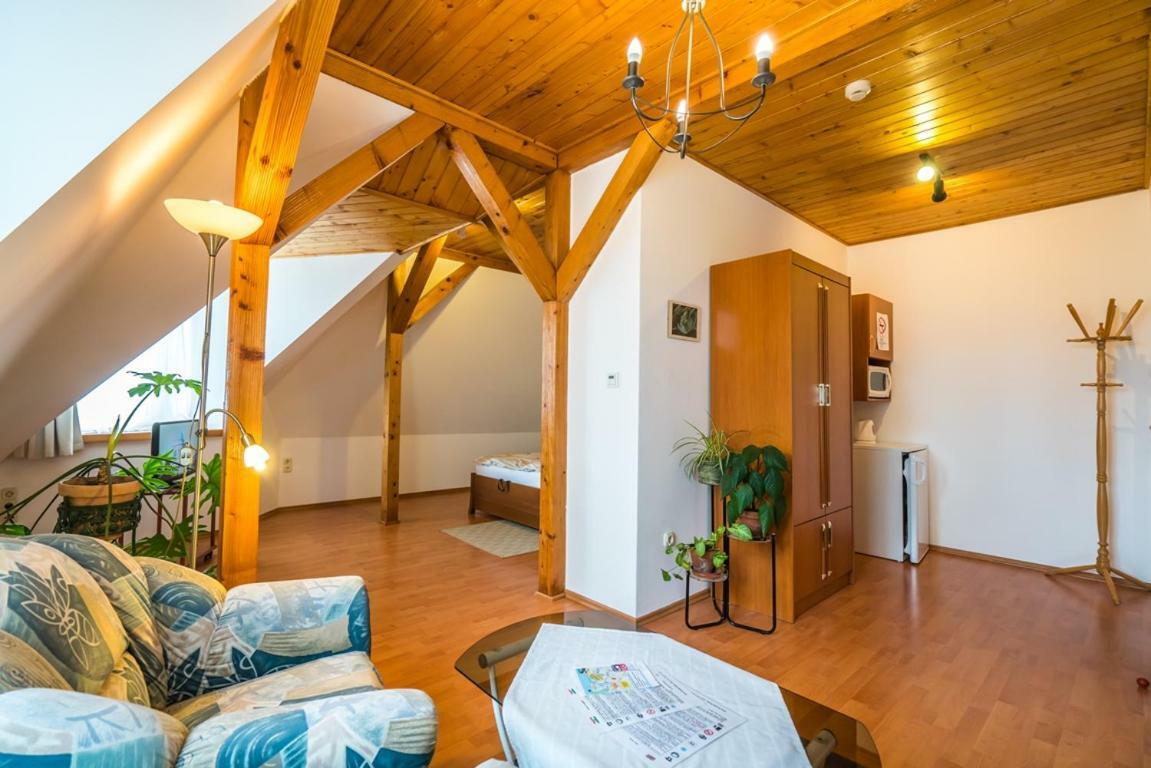 Szent Kristof Panzio Hotel Esztergom Eksteriør billede