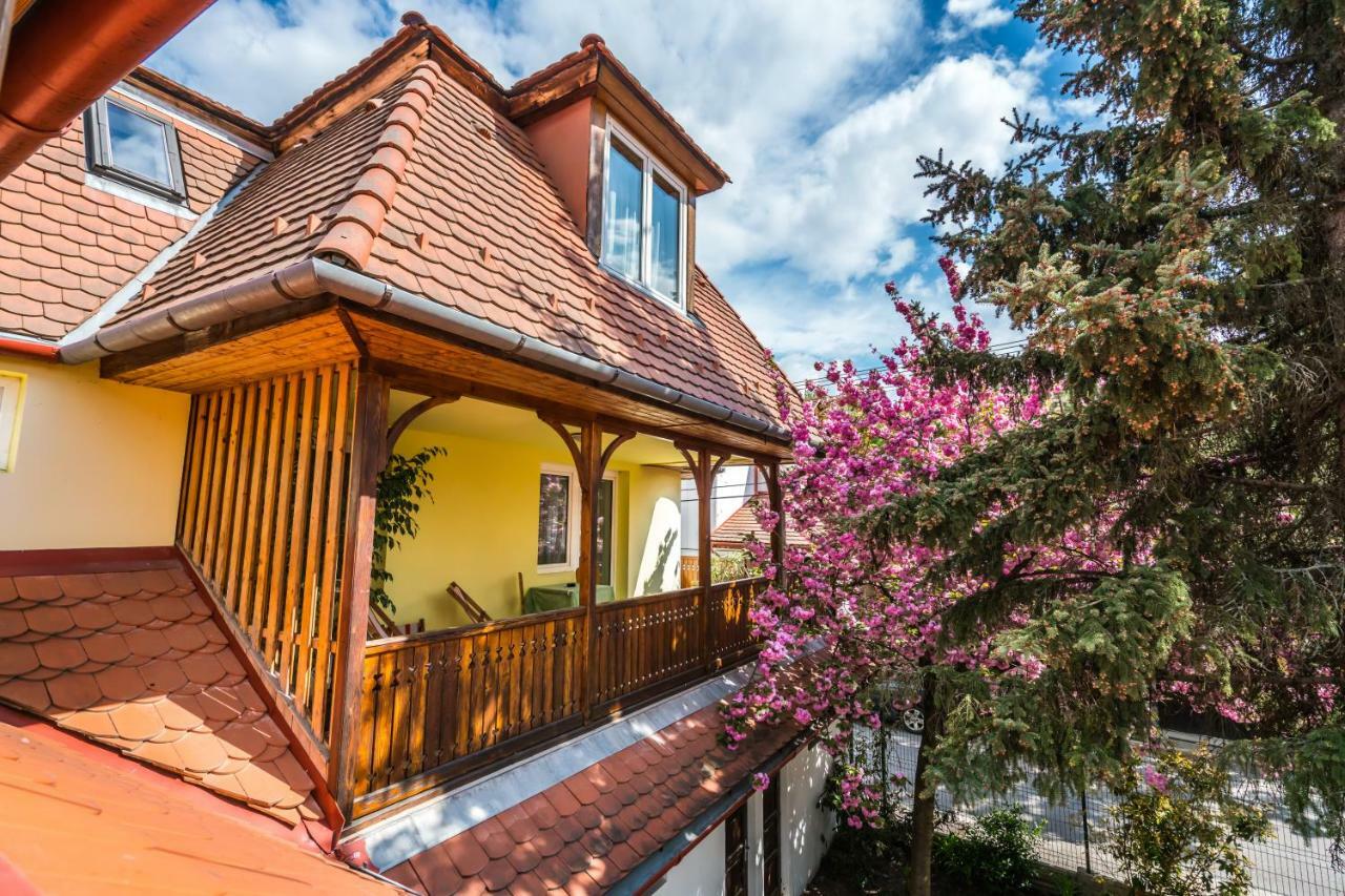 Szent Kristof Panzio Hotel Esztergom Eksteriør billede