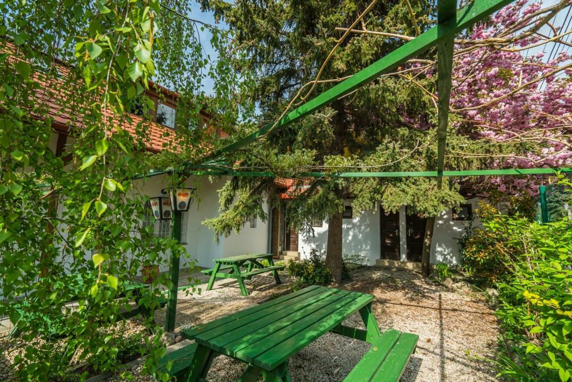 Szent Kristof Panzio Hotel Esztergom Eksteriør billede